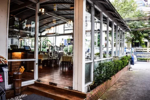 The Pros and Cons of Investing in Commercial Real Estate